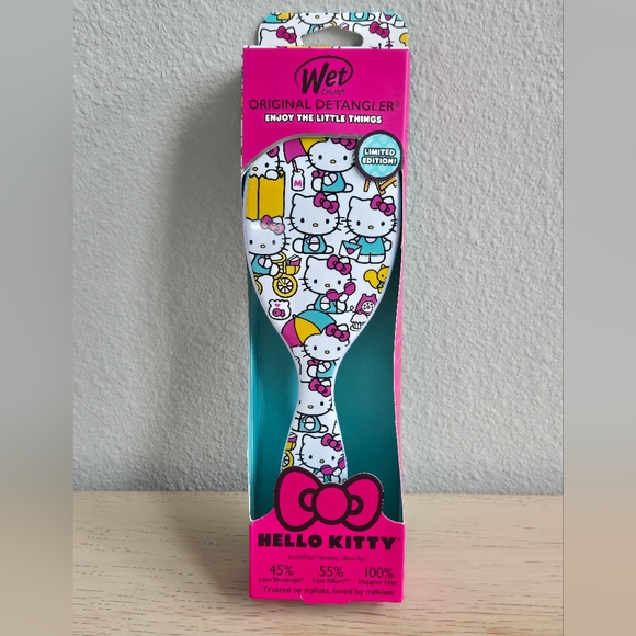 Hello Kitty x Wet Brush The Original Detangler (Under My Umbrella) - Picture 10 of 14